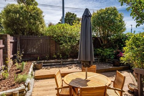 Photo of property in 30 Seaview Road, Paremata, Porirua, 5024