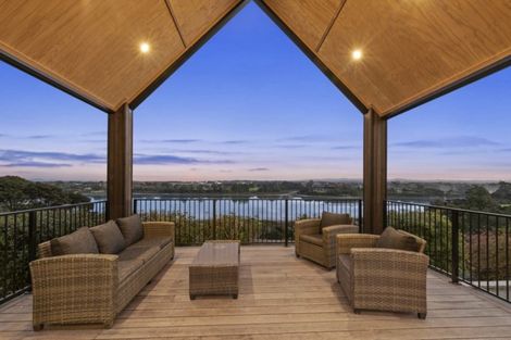 Photo of property in 31 James Paige Lane, Riverhead, 0793