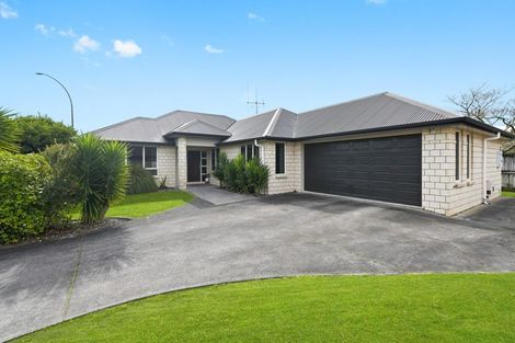 Photo of property in 1 Woburn Court, Rototuna North, Hamilton, 3210