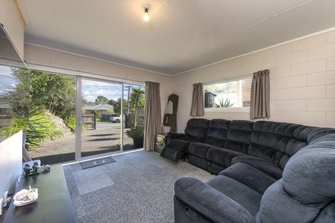 Photo of property in 21 Tararua Street, Paraparaumu, 5032