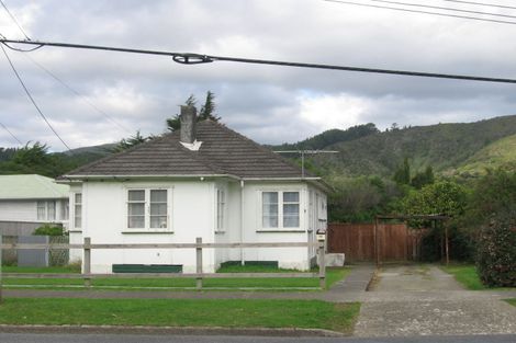 Photo of property in 118 Reynolds Street, Taita, Lower Hutt, 5011