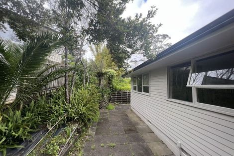 Photo of property in 11 Holt Avenue, Torbay, Auckland, 0630