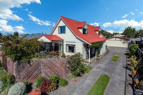 Photo of property in 5 Sheraton Place, Redwood, Christchurch, 8051