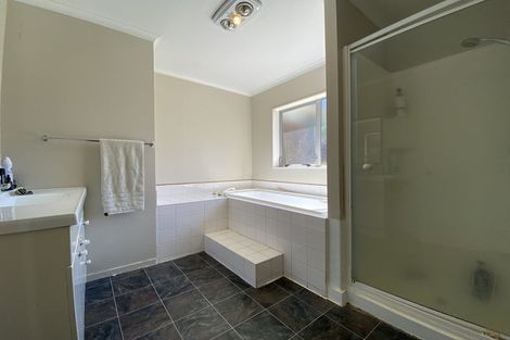 Photo of property in 46 Dixon Road, Fitzroy, Hamilton, 3206