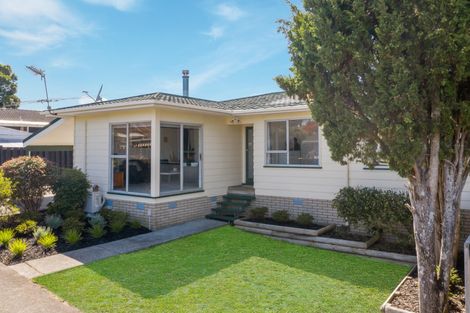 Photo of property in 1/81 Archmillen Avenue, Pakuranga Heights, Auckland, 2010