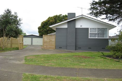 Photo of property in 15 Dalry Place, Mangere Bridge, Auckland, 2022