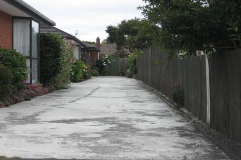 Photo of property in 2/11 Owens Terrace, Upper Riccarton, Christchurch, 8041