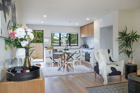 Photo of property in 28a Mckinstry Avenue, Mangere East, Auckland, 2024