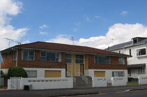 Photo of property in 1/9 Queens Parade, Devonport, Auckland, 0624