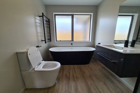 Photo of property in 62 Broadway Parade, Rolleston, 7615