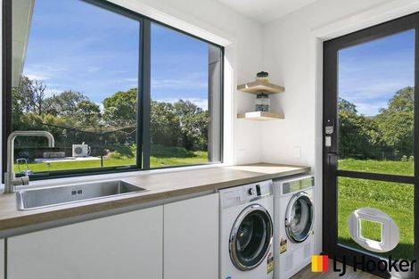 Photo of property in 32 Okaia Drive, Kinloch, Taupo, 3377