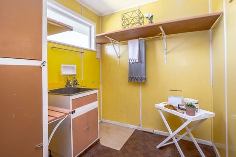 Photo of property in 6 Taverner Street, Carterton, 5713