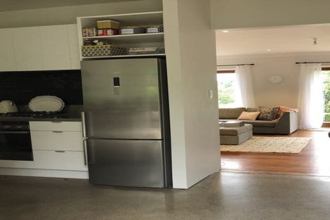 Photo of property in 47 Maungaraki Road, Korokoro, Lower Hutt, 5012