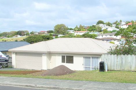 Photo of property in 18 Killygordon Place, Massey, Auckland, 0614