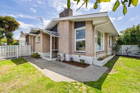 Photo of property in 8 Aorangi Road, Papanui, Christchurch, 8053
