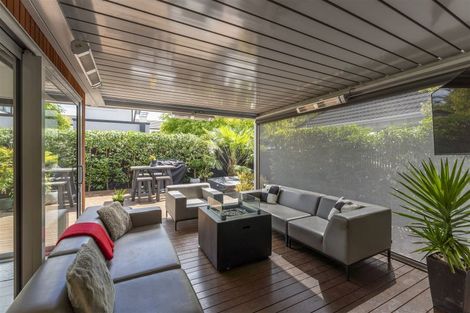 Photo of property in 2 Jacksons Road, Merivale, Christchurch, 8014