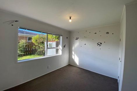 Photo of property in 2/31 Matuhi Rise, Henderson, Auckland, 0612