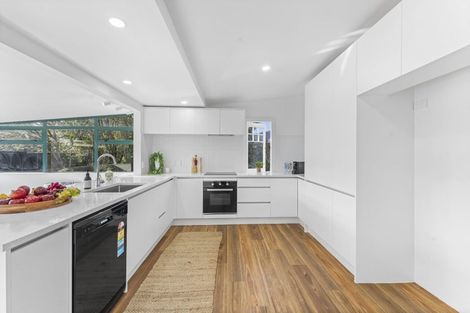 Photo of property in 24a Tahi Terrace, Glen Eden, Auckland, 0602