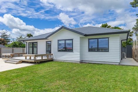 Photo of property in 39 Strathmore Avenue, Levin, 5510
