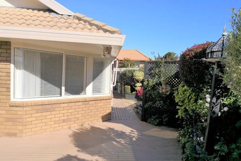 Photo of property in 1/39 Tarnica Road, Northpark, Auckland, 2013