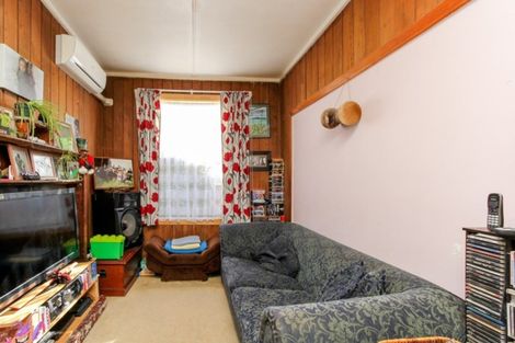 Photo of property in 63 Queen Street, Waitara, 4320