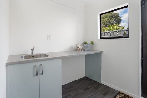 Photo of property in 2/160 Shirley Road, Papatoetoe, Auckland, 2025