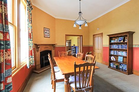 Photo of property in 27 Napier Terrace, Hospital Hill, Napier, 4110