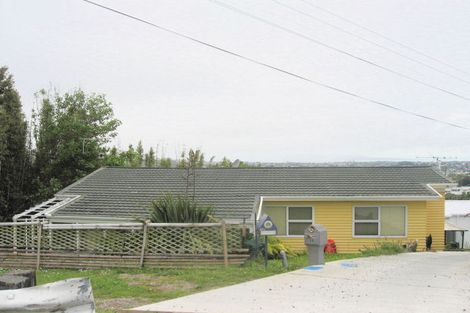 Photo of property in 27 Sunset Road, Totara Vale, Auckland, 0632