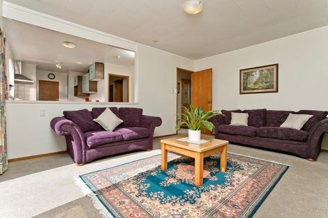 Photo of property in 52 Lavery Place, Sunnynook, Auckland, 0632