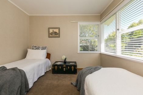 Photo of property in 1 Shortland Place, Havelock North, 4130