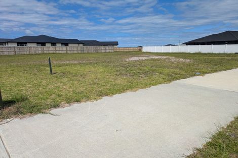 Photo of property in 41 Kitemaunga Avenue, One Tree Point, 0118