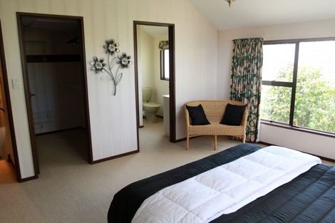 Photo of property in 28 Tyndale Place, Ilam, Christchurch, 8041