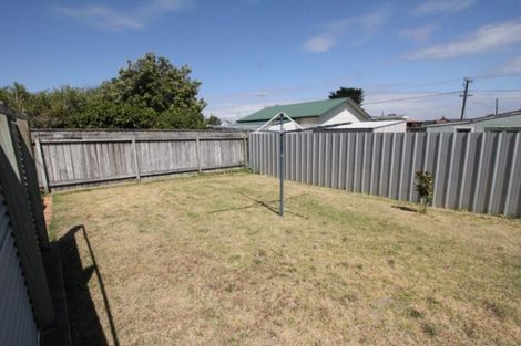 Photo of property in 64 Andrews Street, Foxton Beach, Foxton, 4815