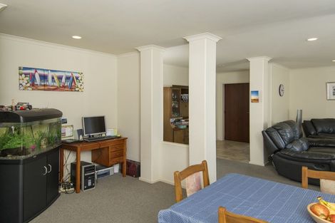 Photo of property in 10 Beachmere Place, Papamoa Beach, Papamoa, 3118