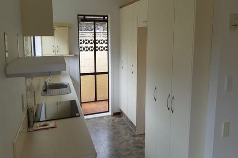 Photo of property in 6 Holsworthy Road, Lower Vogeltown, New Plymouth, 4310