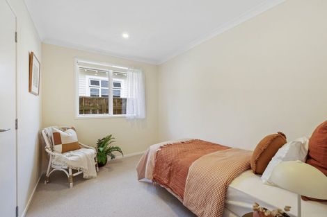 Photo of property in 48 Wallace Place, Westown, New Plymouth, 4310