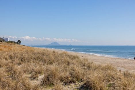 Photo of property in 1167 Papamoa Beach Road, Papamoa Beach, Papamoa, 3118