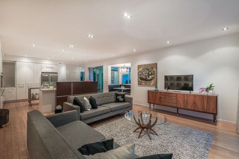 Photo of property in 40 Rautahi Terrace, Redvale, Albany, 0792