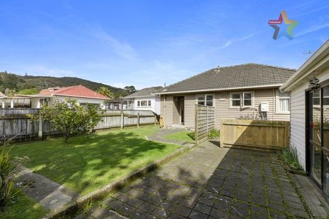Photo of property in 65 Glen Road, Stokes Valley, Lower Hutt, 5019