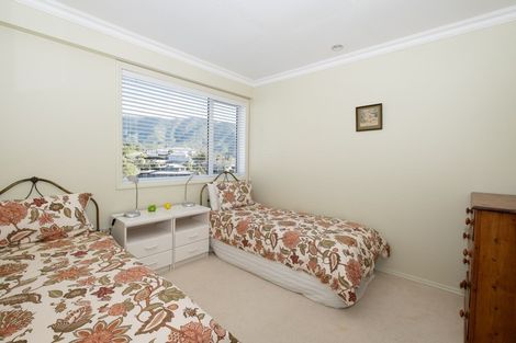 Photo of property in 18 Seaview Crescent, Picton, 7220