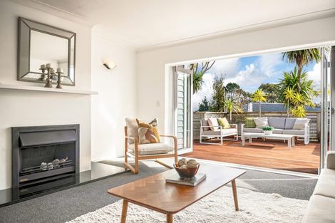 Photo of property in 11 The Close, Greenhithe, Auckland, 0632