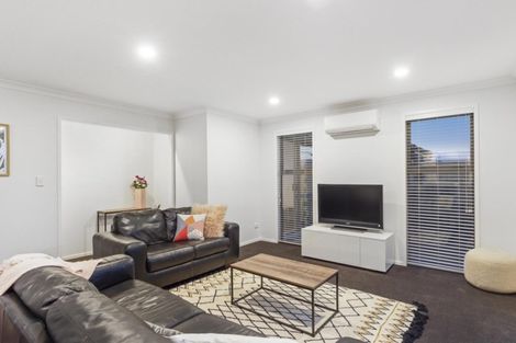 Photo of property in 17 Monaro Place, Papamoa, 3118