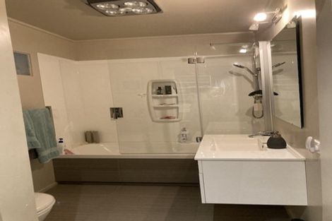 Photo of property in 4a Bemrose Place, Cockle Bay, Auckland, 2014