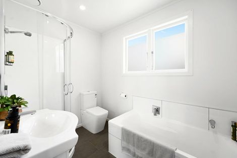 Photo of property in 56 Southsea Crescent, Silverdale, Hamilton, 3216