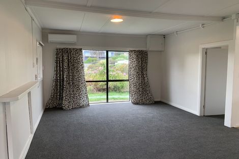 Photo of property in 27 Ngaio Street, Otaki Beach, Otaki, 5512