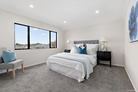 Photo of property in 24 Reelick Avenue, Pakuranga Heights, Auckland, 2010