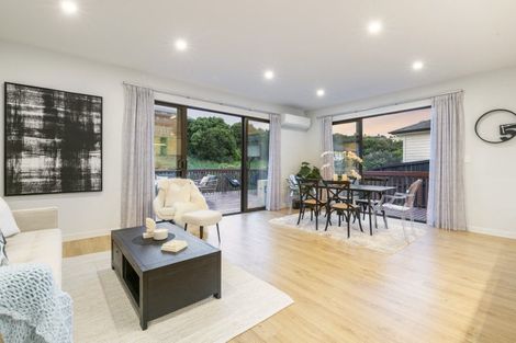 Photo of property in 24 Kahu Close, Orewa, 0931