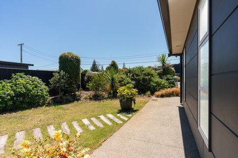 Photo of property in 6 Konini Crescent, Waikanae Beach, Waikanae, 5036