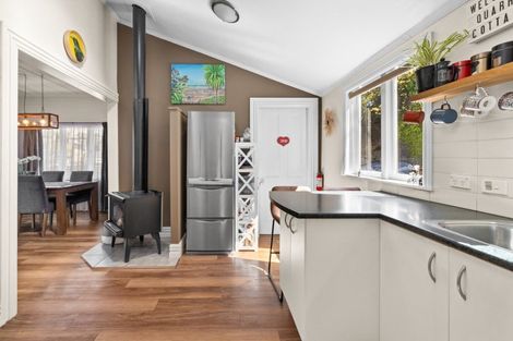 Photo of property in 3 Lucy Road, Bluff Hill, Napier, 4110