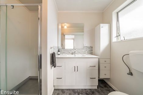 Photo of property in 3 Bowline Place, Whitby, Porirua, 5024